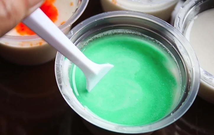 paint Green paint.
